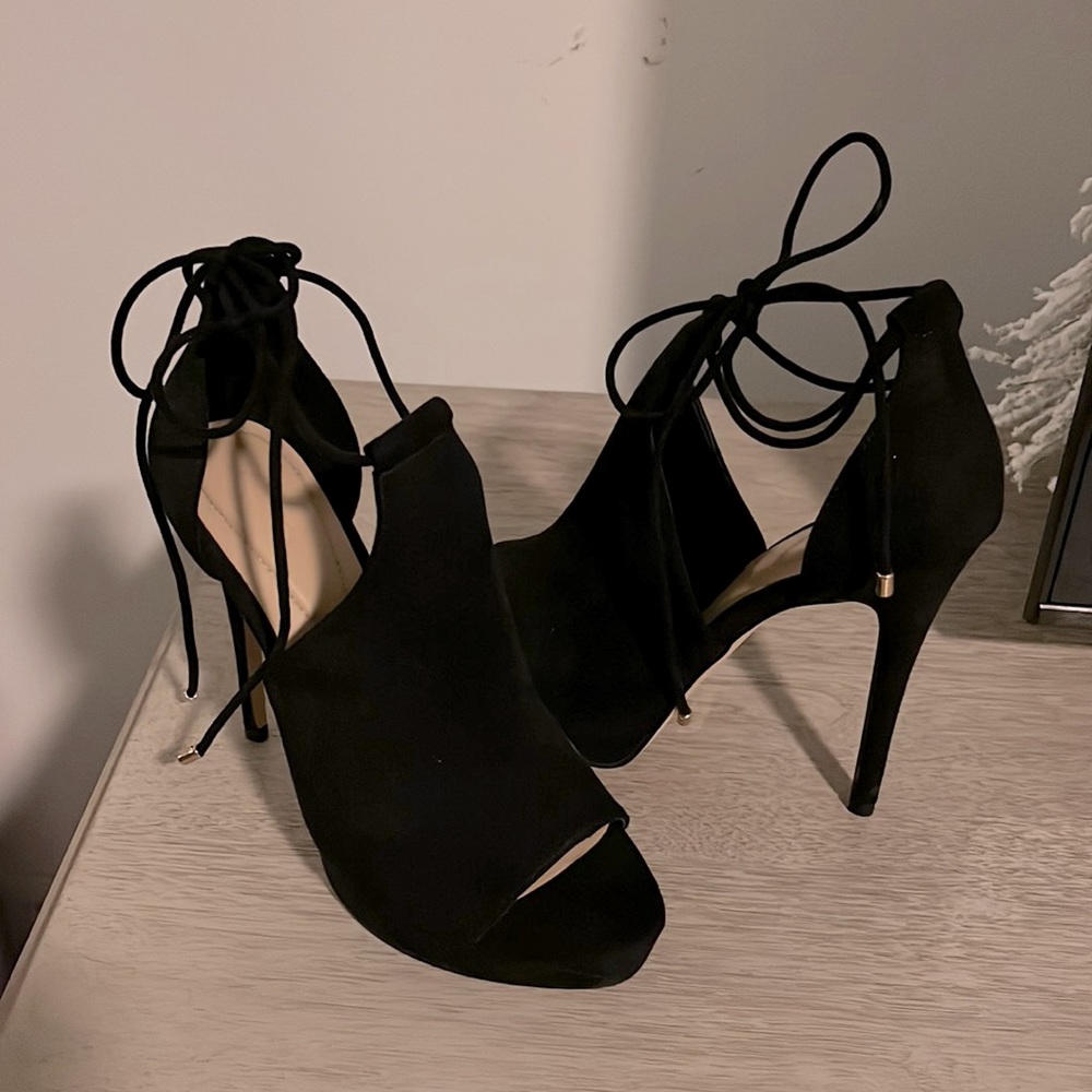 Sandals. Platform. Stiletto. Lace up.